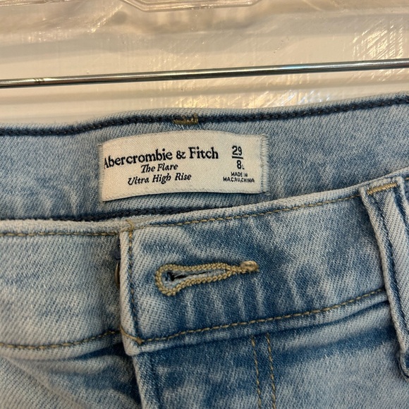 Abercrombie & Fitch The Flare Ultra High Rise Jeans size 29/8L - Picture 3 of 6